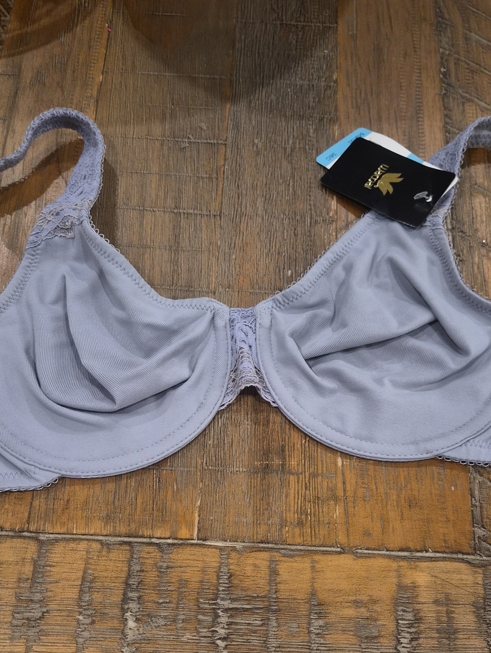 Light Gray Lace-Trim Underwire Bra - Women Intimates